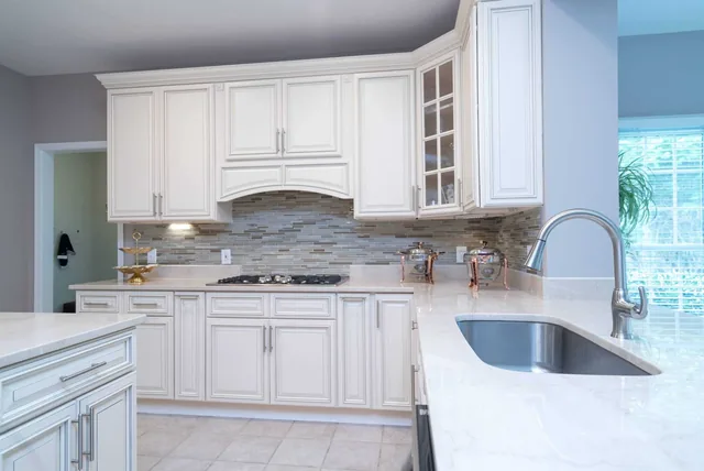 The benefits and disadvantages of undermount kitchen sinks